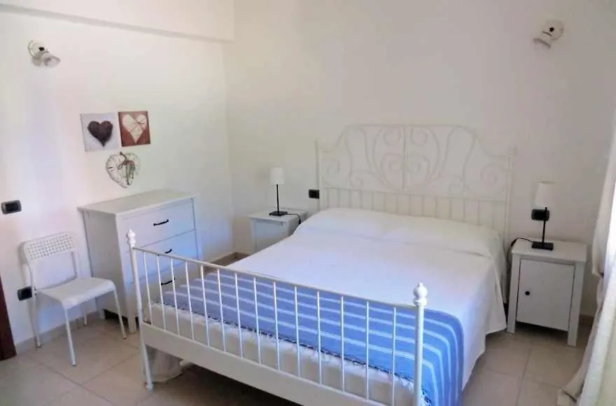 Appartamento Bilocale 10 al mare con veranda Àrbatax