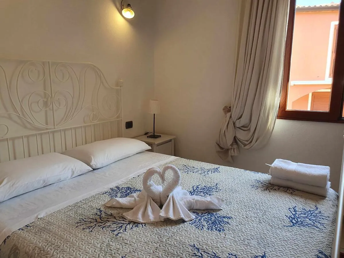 Bilocale 10 al mare con veranda Àrbatax Appartamento