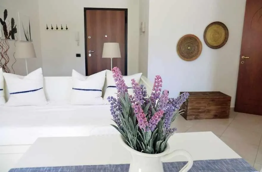 Bilocale 10 al mare con veranda Àrbatax Appartamento