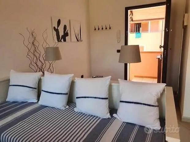 Appartamento Bilocale 10 al mare con veranda Àrbatax