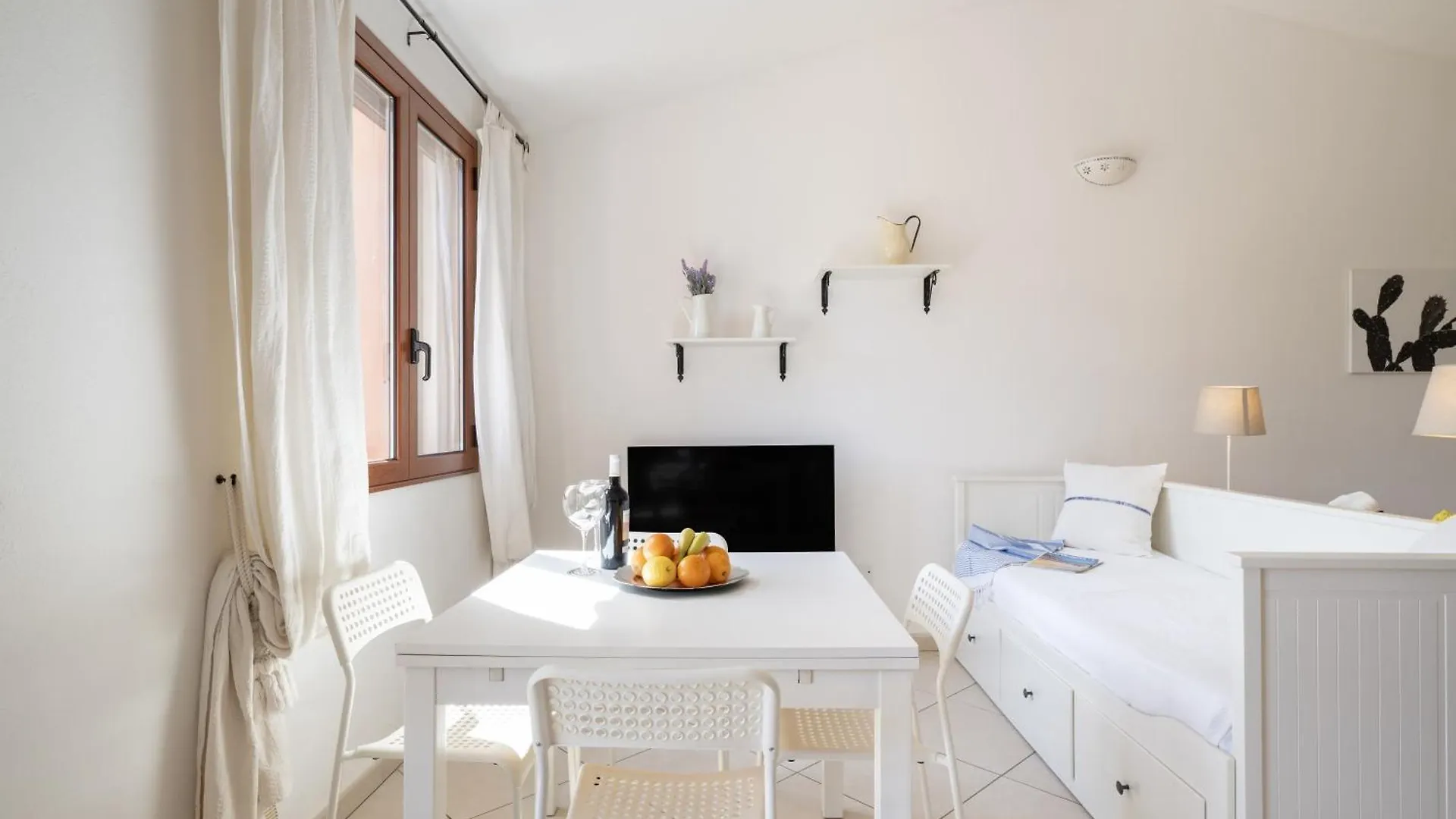 Bilocale 10 al mare con veranda Àrbatax Appartamento